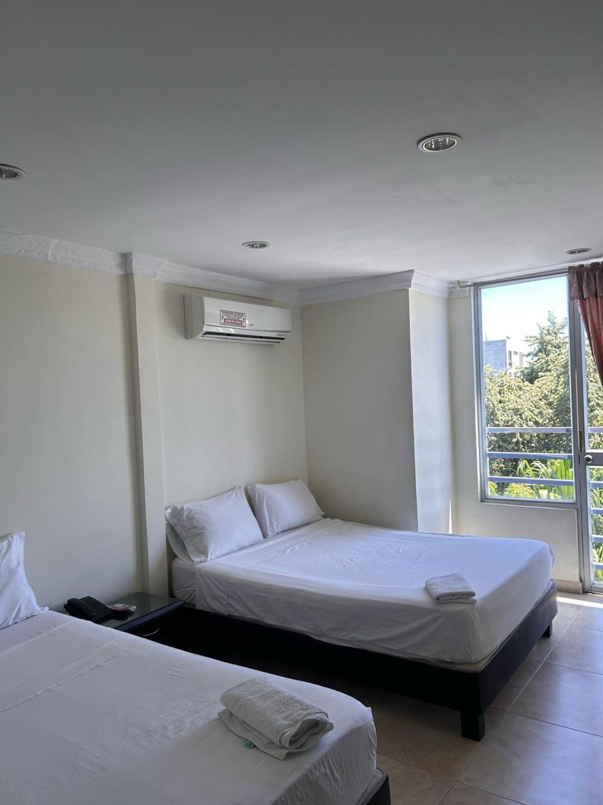 Kalina Hotel Жирардо Екстер'єр фото